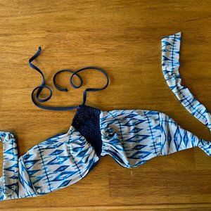 Frankies Bikinis Bikini Top Tie Die Crochet Halter